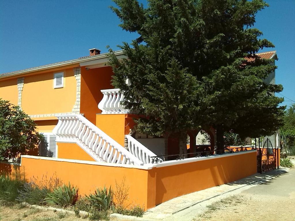 Apartments Batarilo Gornji Karin Zewnętrze zdjęcie